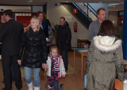 Informatie geven en krijgen, maar vooral in de groepen kijken hoe een Montessoridag eruit ziet.